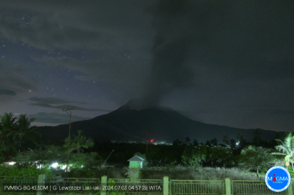 Gunung Lewotobi Laki-Laki Erupsi, Waspada Banjir Lahar Hujan. (Foto: MNC Media)