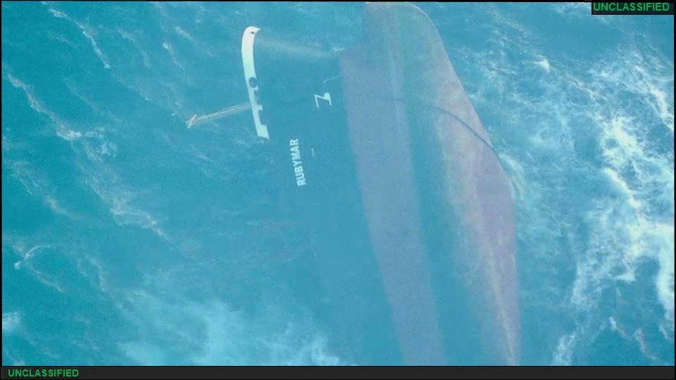 Houthi Serang 16 Kapal di Laut Merah pada Juni 2024, Satu Tenggelam. (Foto: REUTERS/US Central Command)