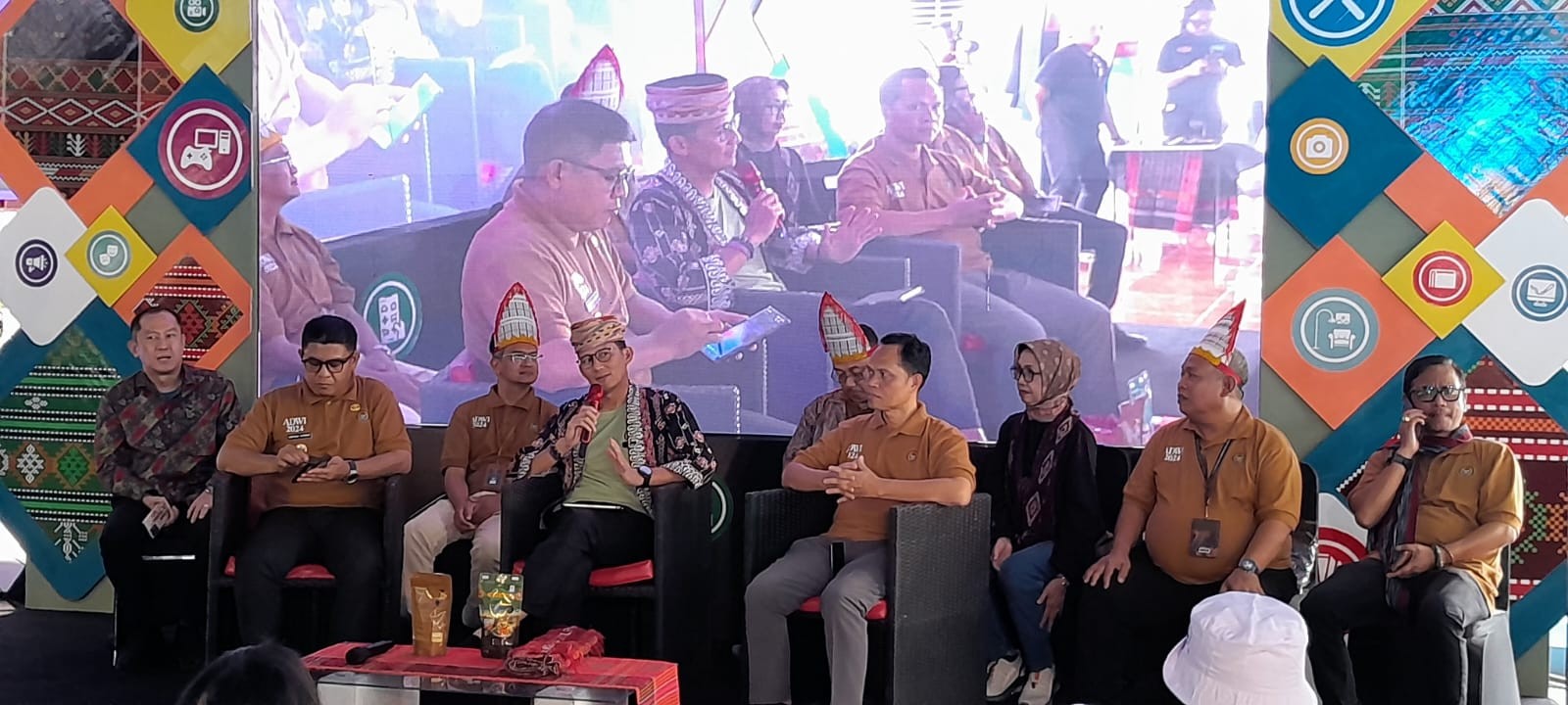 Sandiaga Uno Gelar Workshop di Tapanuli Utara, Dorong Pelaku Ekraf Berinovasi dan Kreatif. (Foto: Robert Fernando/MNC Media)