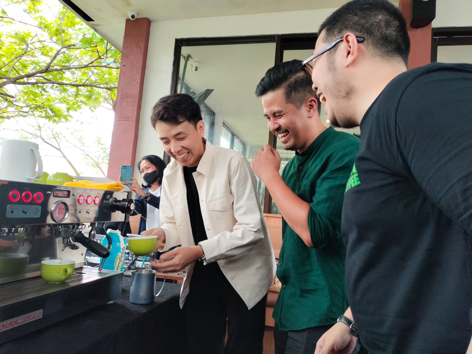 Tokopedia dan ShopTokopedia Sukses Dongkrak Penjualan UMKM Kopi hingga 50 Persen di Awal 2024 . (Foto: Doc.IDXC)