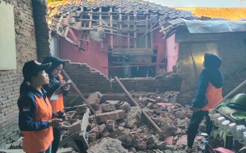 Gempa bumi berkekuatan Magnitudo 4,4 mengguncang Batang, Jawa Tengah, menyebabkan bangunan rusak (BNPB)
