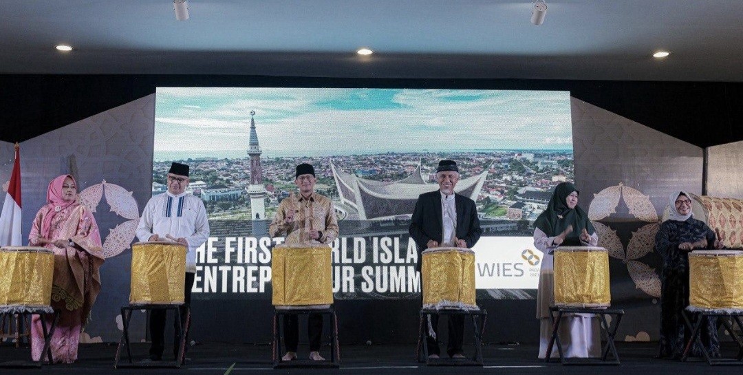 Resmikan Event WIES 2025, Sandiaga Harap Bisa jadi Wisata Kuliner Halal di Sumbar (FOTO:Dok Ist)