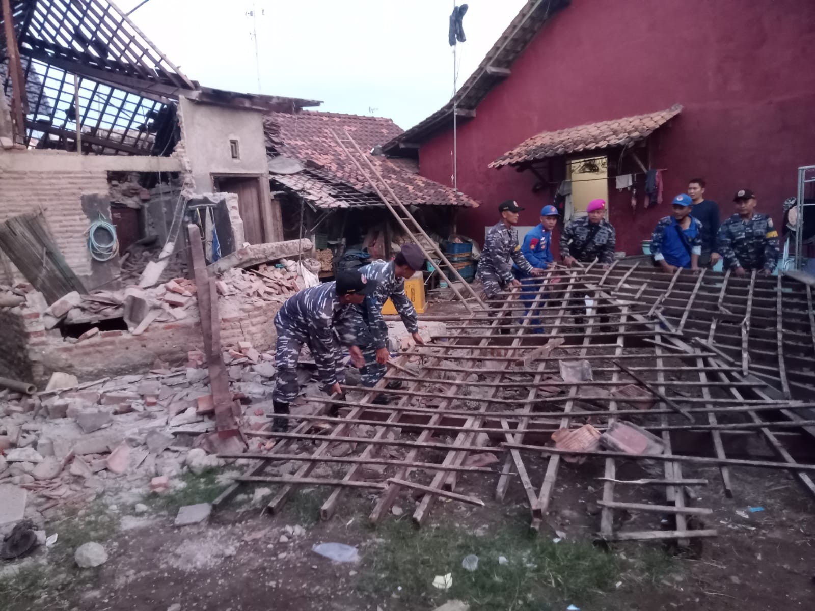 BNPB Catat 240 Rumah Rusak Imbas Gempa Magnitudo 4,4 Batang. (Foto: MNC Media)