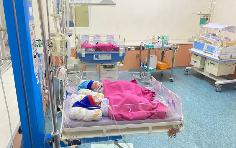 Ibu di Indramayu melahirkan lima bayi kembar (Andrian Supendi/MPI)