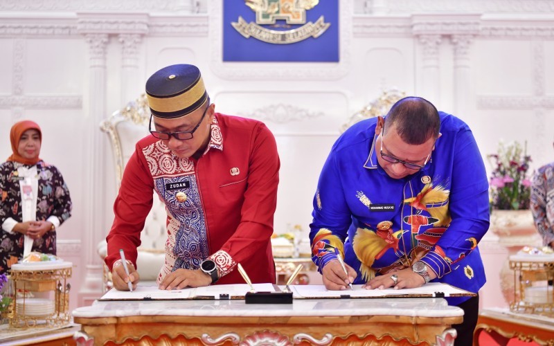 Penjabat (Pj) Gubernur Sulsel, Zudan Arif Fakrulloh dan Pj Gubernur Papua Barat Daya, Mohammad Musa'ad sepakat bekerja sama dalam pembangunan