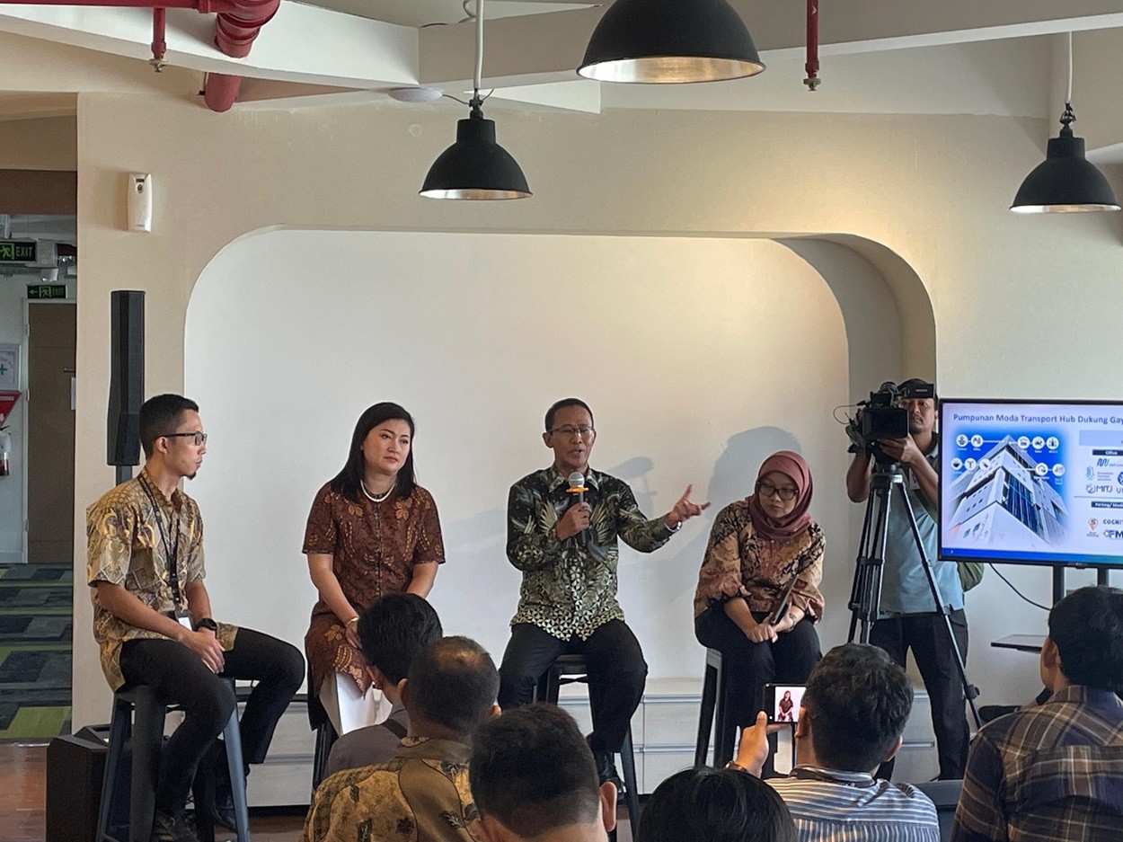 Pengguna MRT Jakarta Tembus 18 Juta Orang sepanjang Semester I-2024. (Foto Tangguh Yudha/MPI)