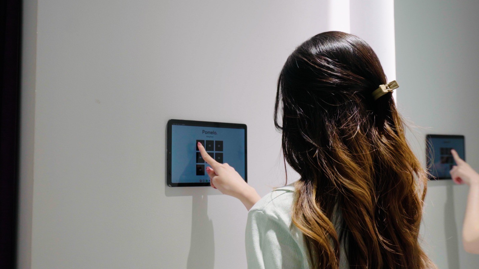 Manjakan Konsumen, Toko Pakaian Terapkan Teknologi Smart Fitting Room. (Foto: MNC Media)