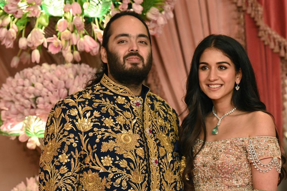 Barang Mewah di Pernikahan Anak Mukesh Ambani, Ada Undangan seharga Mobil. (Foto: MNC Media)