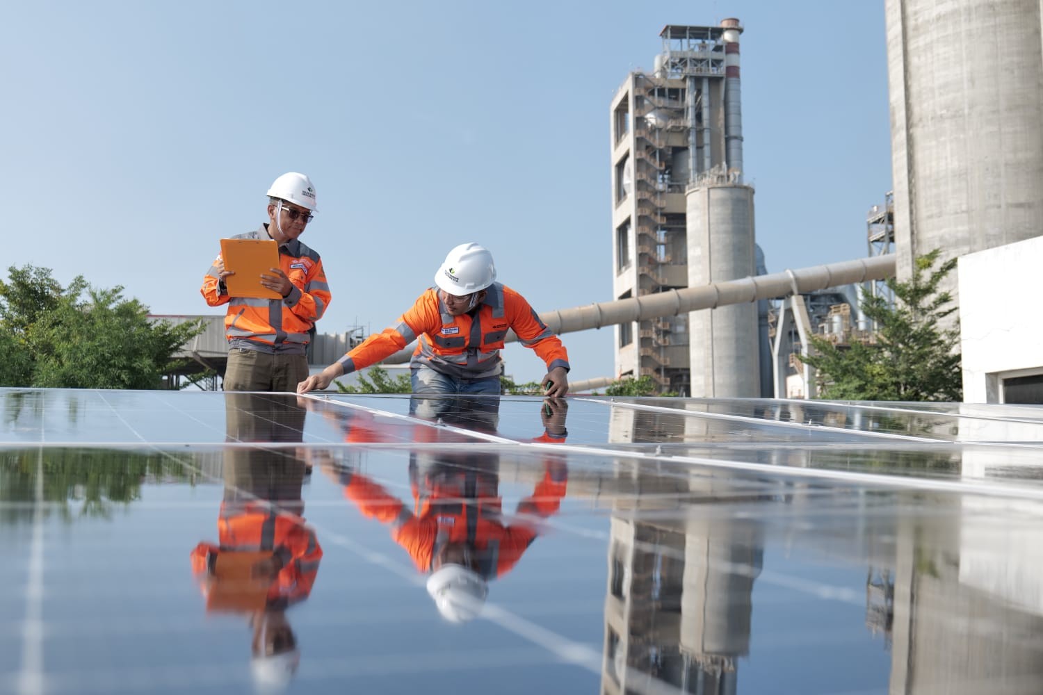 Gandeng PLN, SIG (SMGR) Perkuat Akselerasi Transisi Energi Menuju Industri Hijau (foto: MNC Media)