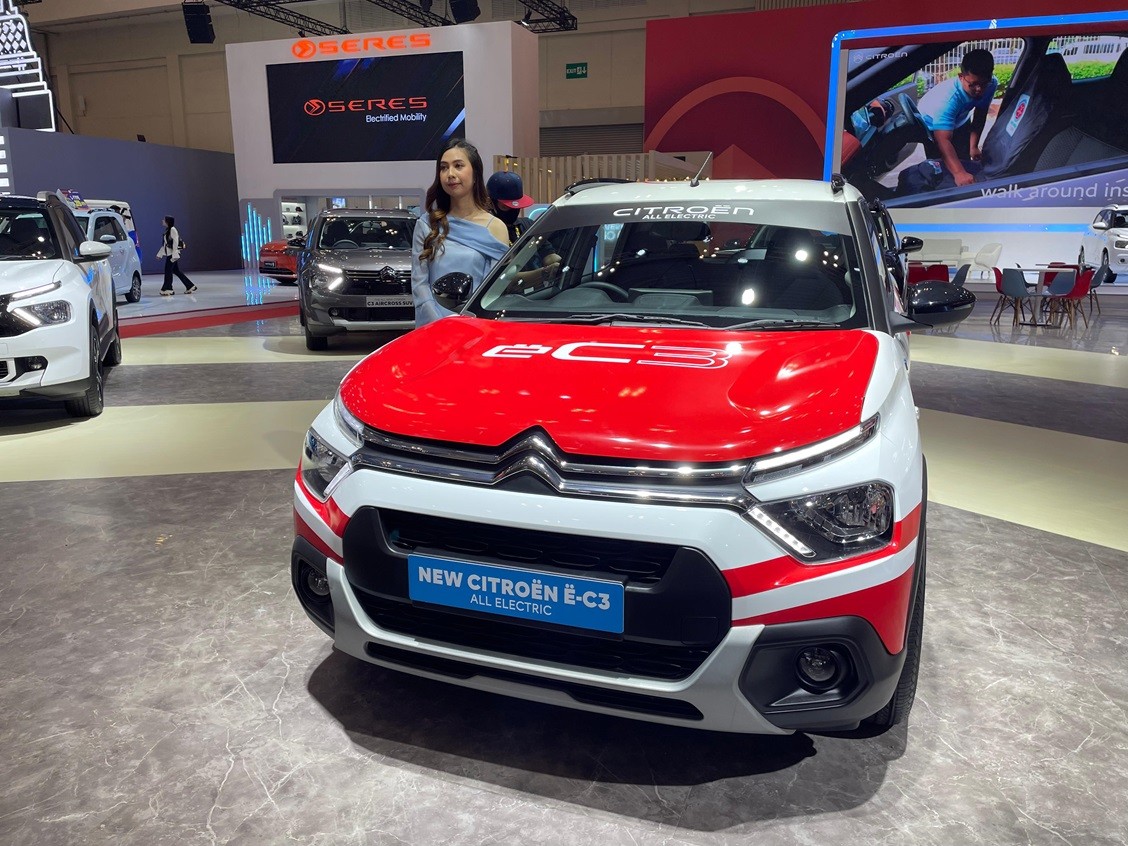 Citroen Pamer Tiga Varian Mobil Modifikasi Unik di GIIAS 2024. (Foto Tangguh/MPI)