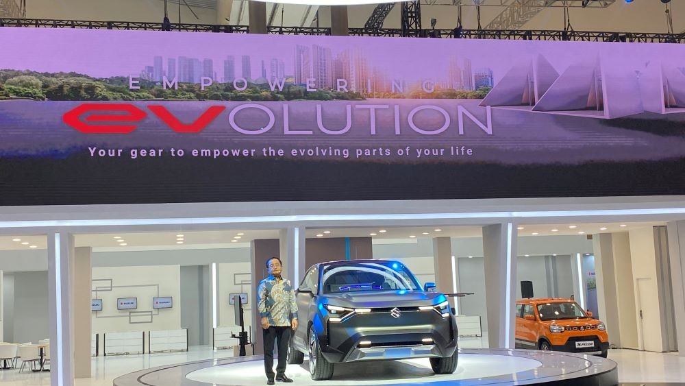 Hadirkan Konsep eVX, Mobil Listrik Pertama Suzuki Unjuk Gigi di GIIAS 2024. Foto: MNC Media.