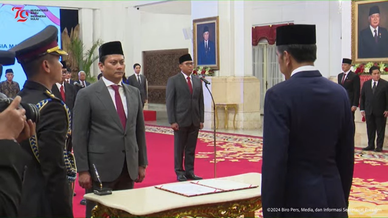Sah, Thomas Djiwandono Dilantik Jokowi Jadi Wakil Menteri Keuangan. (Foto: MNC Media)