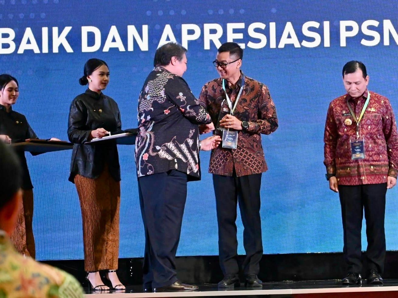 Rampungkan PSN Infrastruktur Kelistrikan Sesuai Target, PLN Terima Penghargaan. (Foto: MNC Mediq)