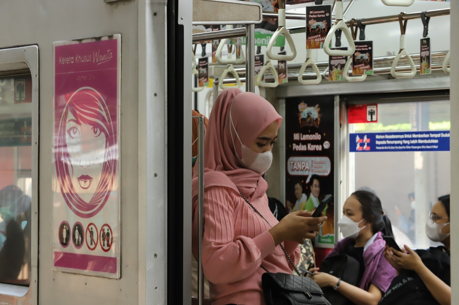 Perangi Pelecehan Seksual di Commuter Line, KAI Siapkan Prosedur Ini (foto: MNC media)