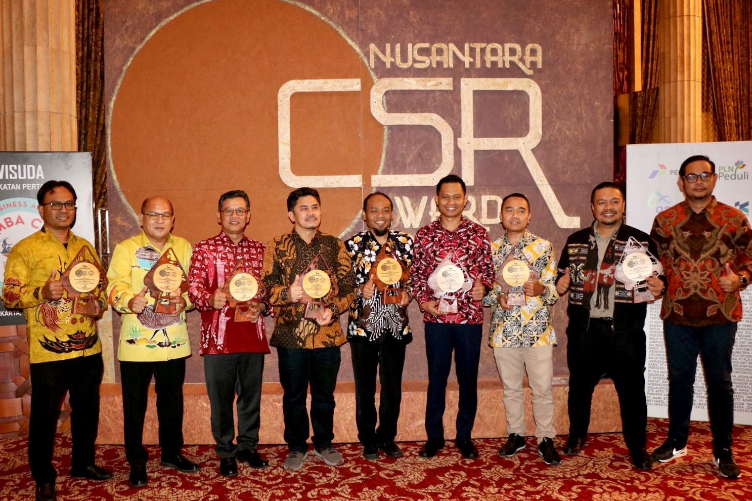 Program TJSL Berdampak Positif, Dirut PLN Dinobatkan Jadi Pemimpin Transformasi Bisnis Berkelanjutan. (Foto: MNC Media)