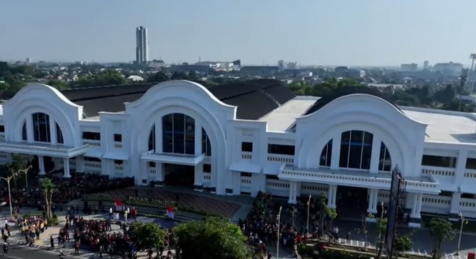 Kaget Lihat Perubahan Pasar Jongke Usai Direhabilitasi, Jokowi: Mal Saja Kalah. Foto: MNC Media.