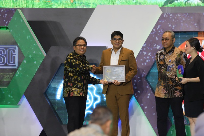 Adhi Karya (ADHI) Bawa Pulang Dua Apresiasi IDX Channel Anugerah ESG 2024 (foto: MNC media)