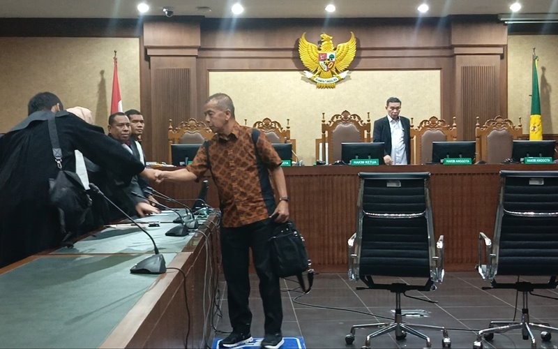 Mantan Dirut Garuda Indonesia Emirsyah Satar divonis lima tahun penjara oleh Majelis Hakim Pengadilan Tipikor (Nur Khabibi/MPI)