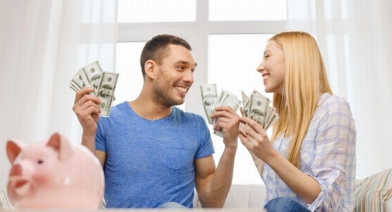 Cara Membuat Rekening Bersama Suami Istri, Contoh Joint Account di BCA. (Foto: Freepik)