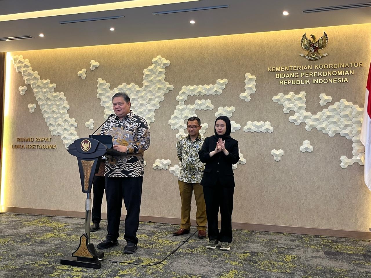 IHSG Anjlok Hampir 2 Persen, Airlangga: Tidak Perlu Khawatir. (Foto: MNC Media)