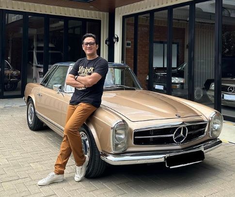 Intip Koleksi Mobil Klasik Andre Taulany, Ada yang Nilainya Tembus Rp1 Miliar. (Foto: Instagram Andre Taulany)