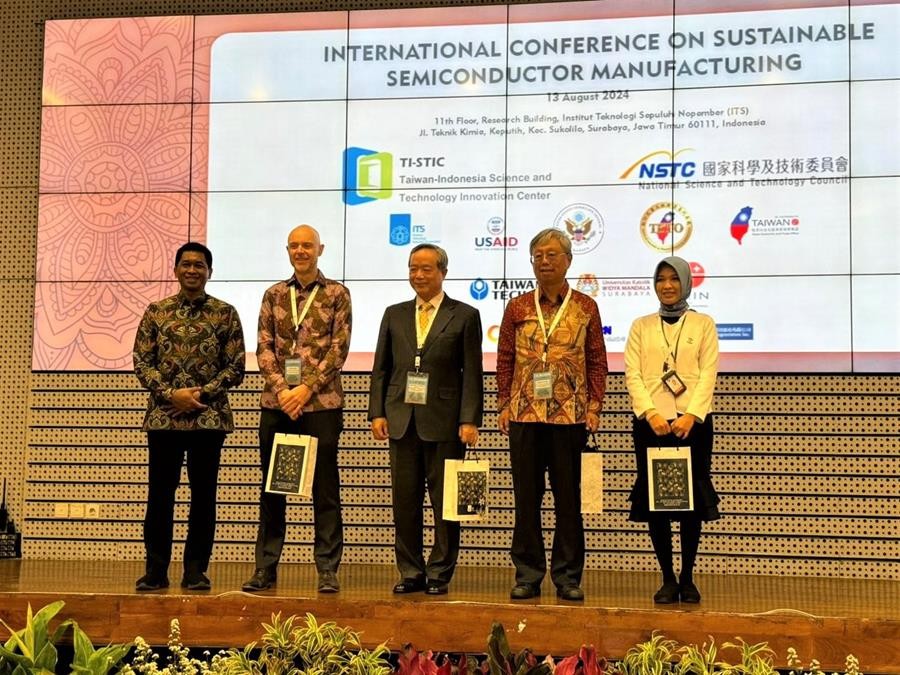 US Supports Indonesia's Ambition to Develop Semiconductor Manufacturing. (Foto:  State Dept/US Consulate General Surabaya)