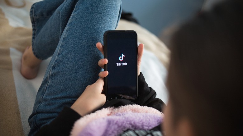 6 Langkah Cara Pakai dan Download SSSTikTok MP3 Tanpa Tanda Air. (FOTO: MNC MEDIA)