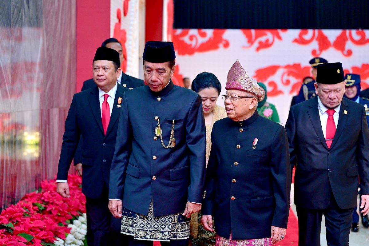 Jokowi Pakai Busana Demang dan Kain Ujung Serong Khas Betawi, Ada Maknanya. (Foto: Biro Pers Setpres)