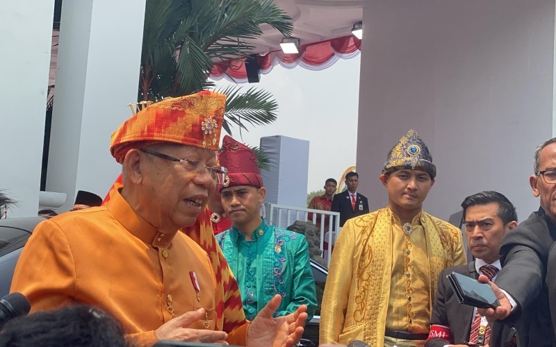 Wapres KH Ma'ruf Amin membeberkan isi obrolannya dengan Wapres terpilih Gibran Rakabuming Raka. (Danandaya Arya/MPI)