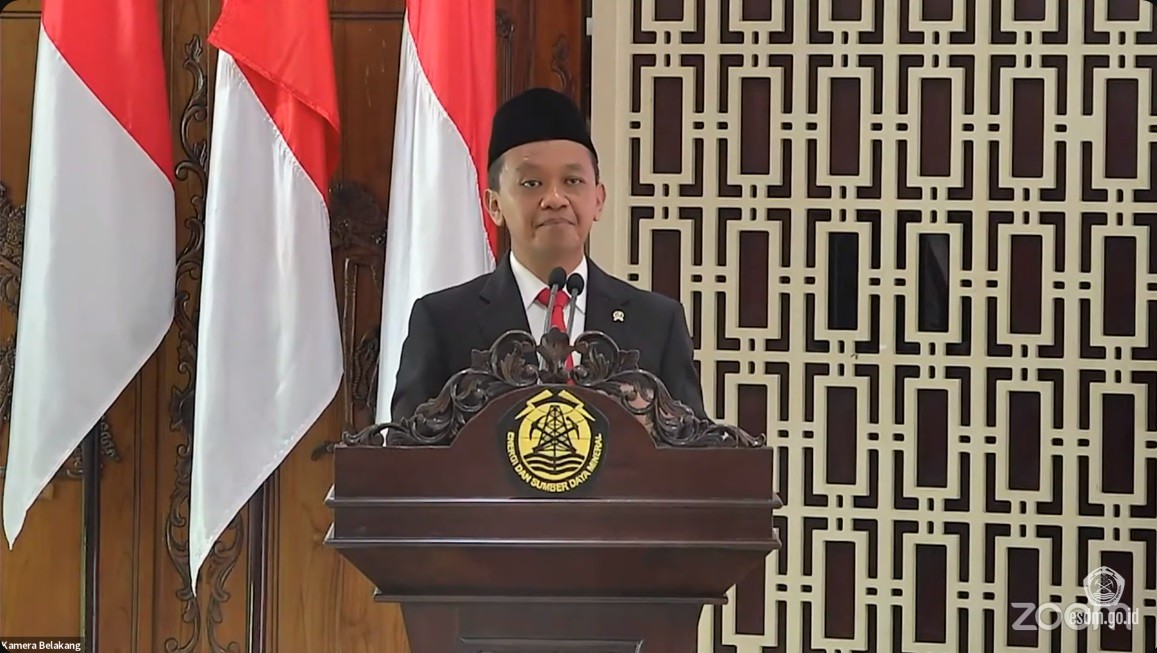 Bahlil usai Sertijab Menteri ESDM: Hubungan Saya dengan Pak Arifin Bisa Dikata Abang-Adik. (Foto YouTube Kementerian ESDM)