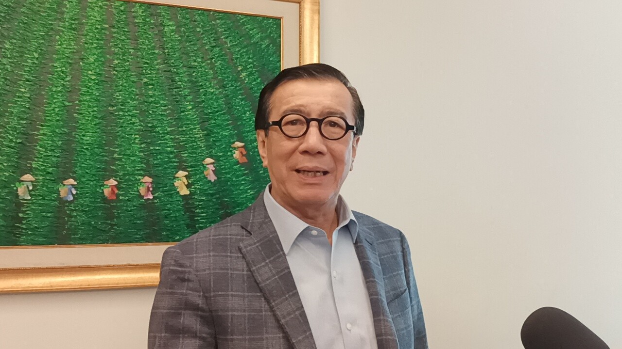 Yasonna Sebut Ada 33 Motif Kain Tenun Nusantara dalam Desain Paspor Baru RI. (Foto: MNC Media)