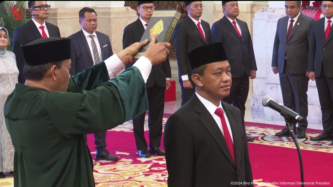 Presiden Jokowi resmi melantik Bahlil Lahadalia menjadi Menteri ESDM. Bahlil menggantikan posisi Arifin Tasrif. (Setkab)