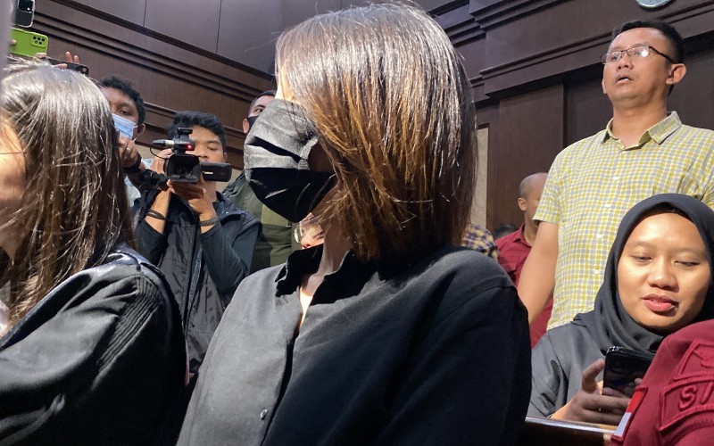 Terdakwa kasus dugaan korupsi Timah Helena Lim didakwa telah merugikan negara hingga Rp300 triliun. (Riyan Rizki Roshali/MPI)