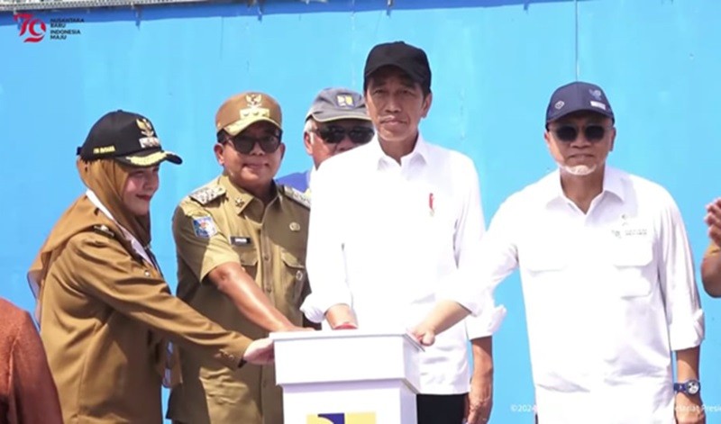 Resmikan SPAM Rp1,38 Triliun di Lampung, Jokowi: Airnya Lebih Bersih dari Kemasan (foto youtube setpres)
