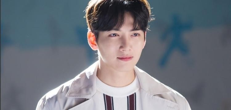 Heboh Singletan di Blok M, Ini Dia Profil Ji Chang Wook Aktor Tampan Korea Selatan. (Foto: MNC Media) 