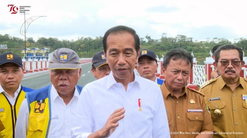 Jokowi Targetkan 61 Proyek Bendungan Rampung Akhir 2024 (foto dok setpres)