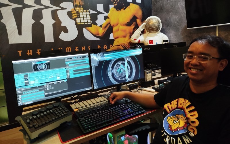 Pria asal Malang yang memiliki nama panggung VJ Luwky bercerita soal perjalanannya menjalani profesi Visual Jockey (VJ). (Foto: MNC Media)