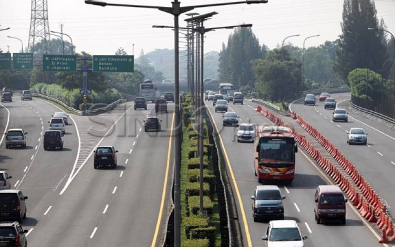 Jasa Marga melakukan pemeliharaan di ruas Jalan Tol Sedyatmo menuju arah Bandara Soekarno-Hatta (Soetta) di KM 27-28. (Foto: MNC Media)