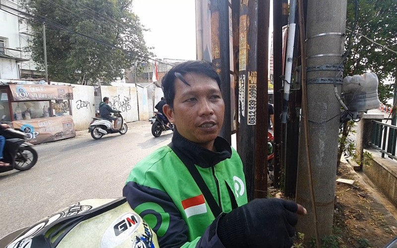 Driver ojek online mengeluhkan wacana pemerintah yang akan melakukan pembatasan subsidi bahan bakar minyak (BBM) (Muhammad Farhan/MPI).