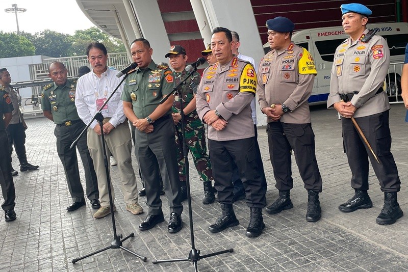 Kapolri-Panglima TNI Tinjau GBK, Siapkan Pengamanan Misa Akbar Paus Fransiskus (foto riana rizkia)