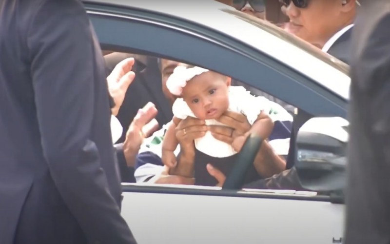 Paus Fransiskus Berkati Theresia Williana, Bayi Mungil Asal NTT (MNC Media)