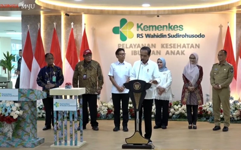 Presiden Jokowi meresmikan Gedung Rumah Sakit  Kementerian Kesehatan  Makassar, Sulawesi Selatan yang menelang anggaran Rp2 triliun. (Setkab)