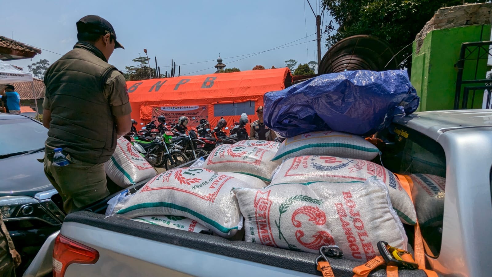 Tanggap Bencana Gempa Garut dan Bandung, BRI (BBRI) Salurkan Bantuan Bagi Korban Terdampak (foto: MNC media)