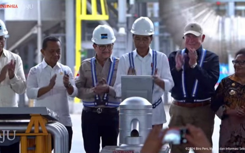 Presiden Jokowi meresmikan produksi smelter PT Freeport Indonesia di Kabupaten Gresik, Provinsi Jawa Timur. (Setpres)