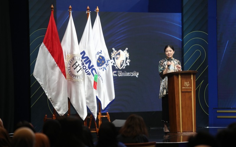 Ketua Yayasan Hary Tanoesoedibjo, Jessica Tanoesoedibjo membuka kuliah umum MNC University (Tangguh Yudha/MNC Media)