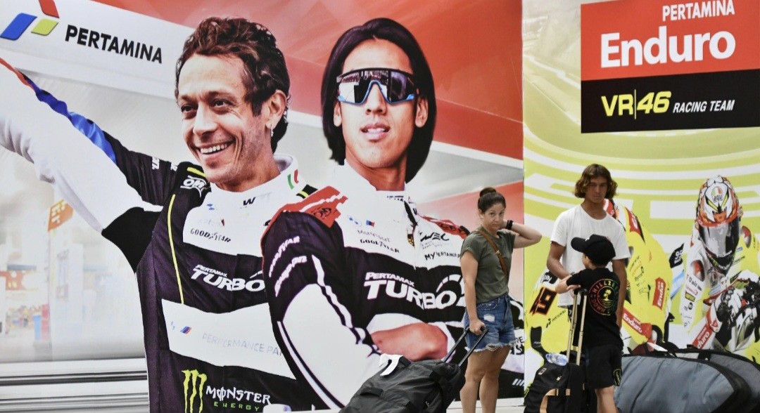 Jelangan Gelaran MotoGP, Wisatawan Mancanegara Mulai Padati Bandara Lombok (FOTO: DOK ist)