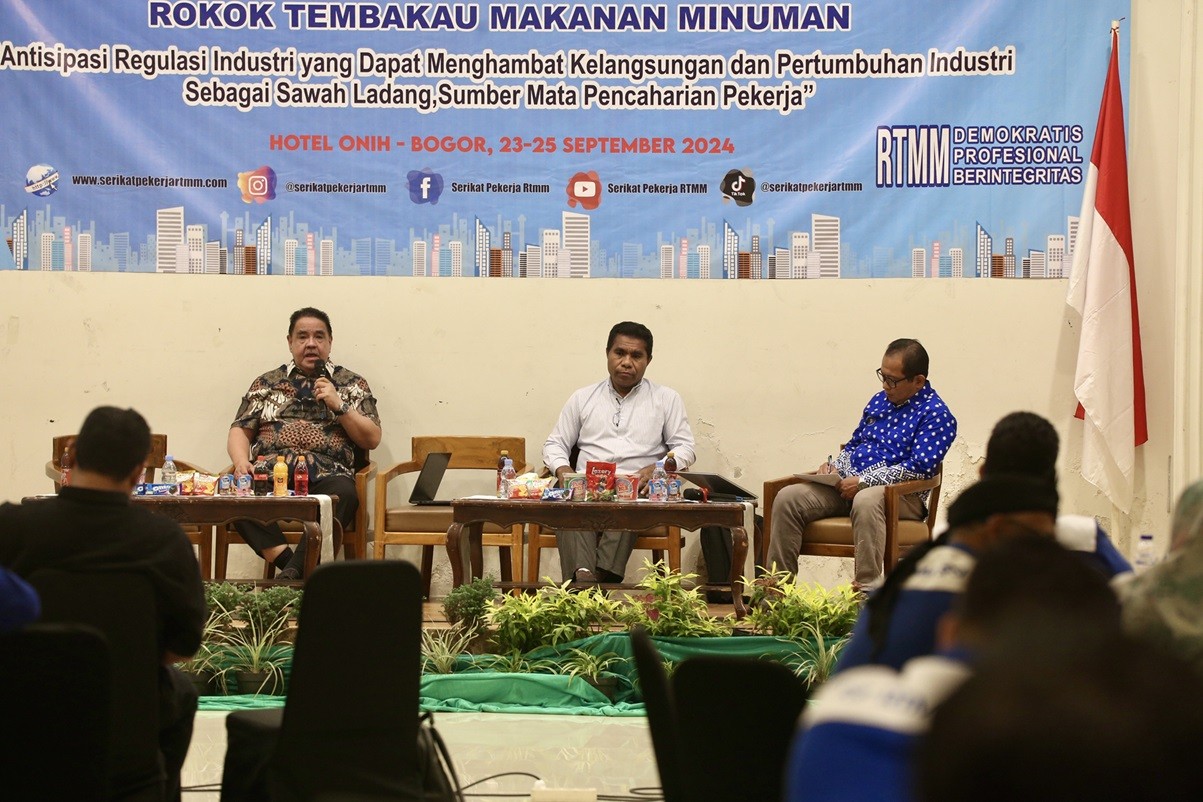 Aturan Kemasan Rokok Polos Tuai Protes dari Serikat Pekerja Tembakau, Begini Katanya. (Foto Istimewa)