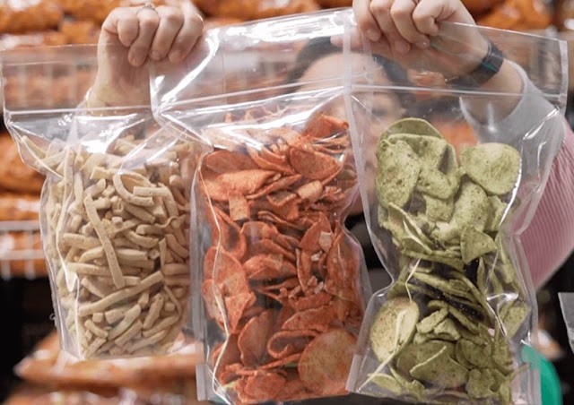 Kisah Sukses Usaha Repacking Snack, Penyandang Disabilitas Jadi Pebisnis Cemilan. (Foto: Seputar UMKM)