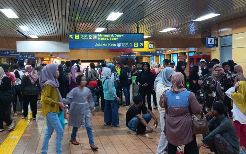 KCI Mau Hapus Bertahap Loket Tiket KRL Commuter Line, Diganti Sistem Digital. (Foto MNC Media)