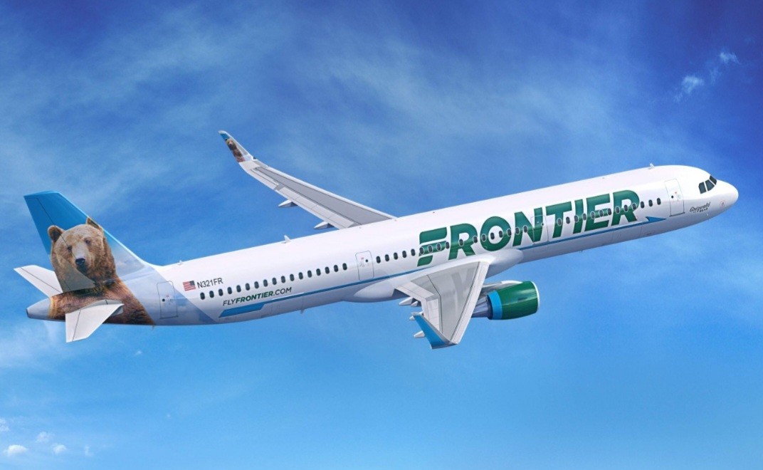 Pesawat Frontier Airlines terbakar saat mendarat di Las Vegas, AS, Sabtu (5/10/2024). (Foto: Istimewa)